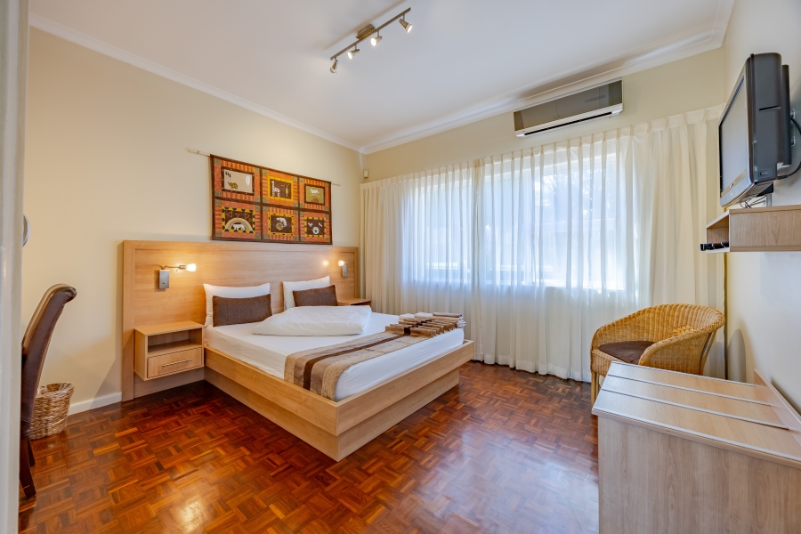 5 Bedroom Property for Sale in Milnerton Central Western Cape